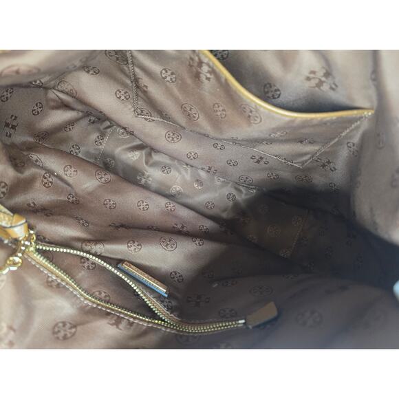 Tory Burch
Thea Large Slouchy Shoulder Bag - Picture 7 of 10